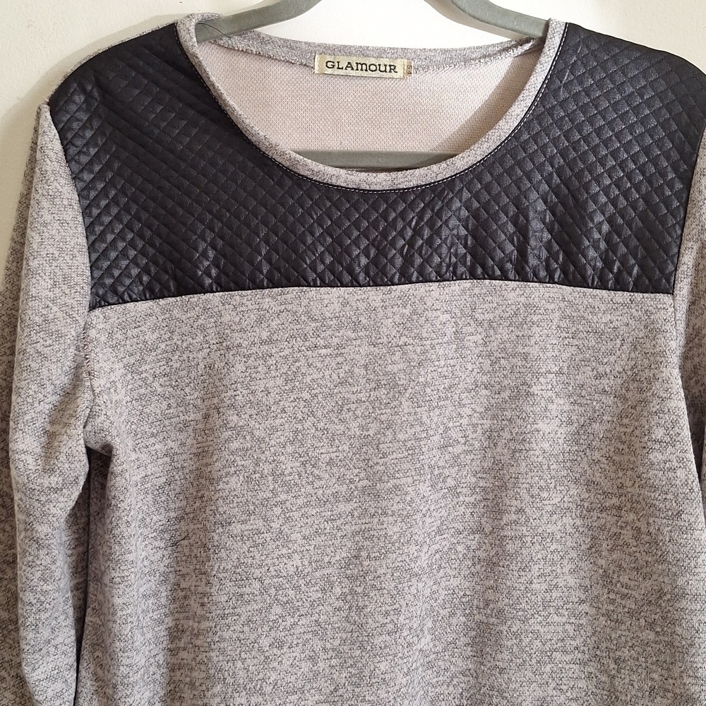 Women's Gray and Black Quilted Tunic Top Size Large - Picture 3 of 9